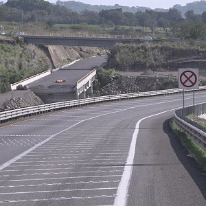 Retrasan Reapertura de Carretera en Colima